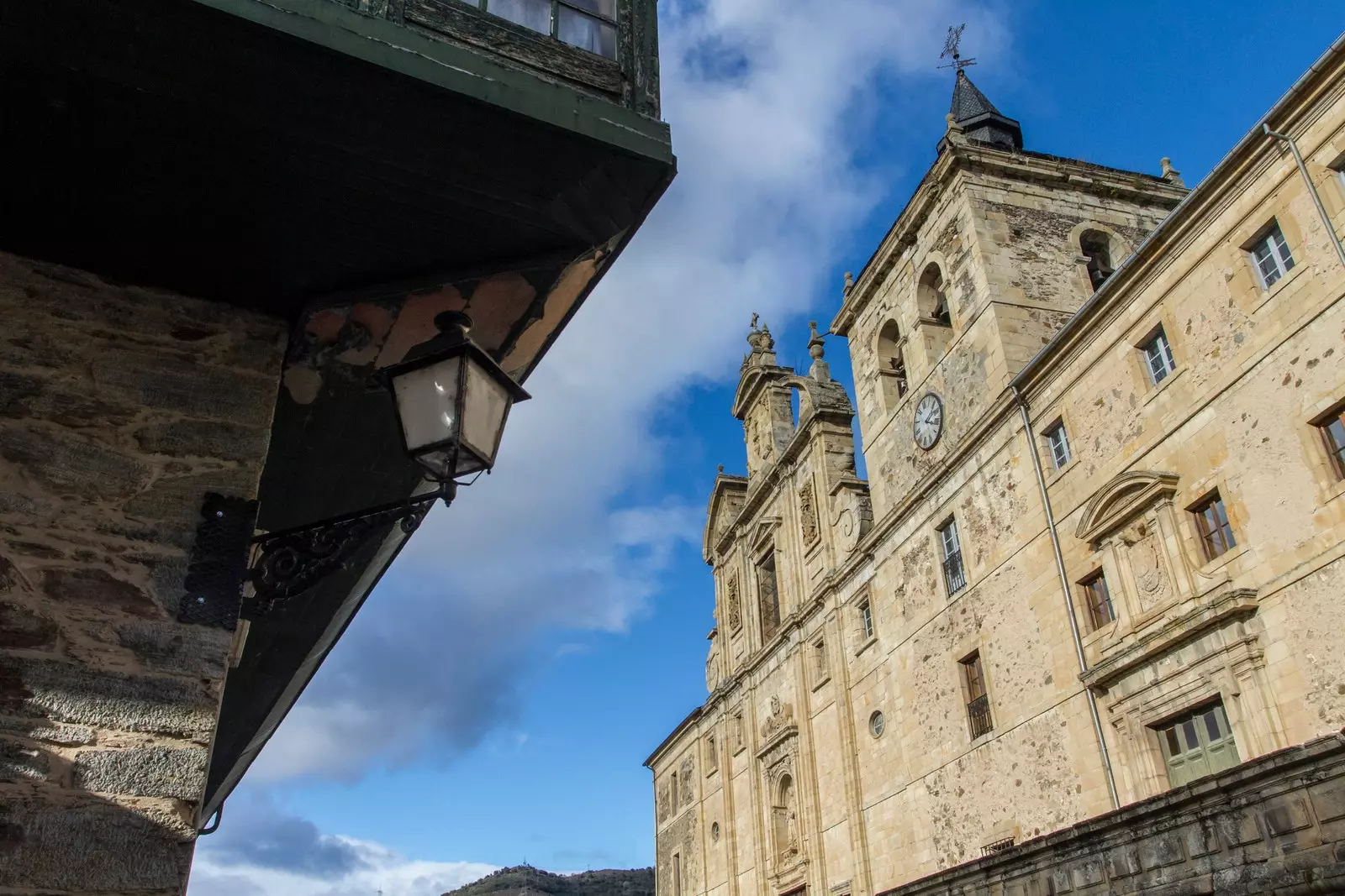 San-Nikols El-Real Villafranca del Bierzo Leon cherkovi