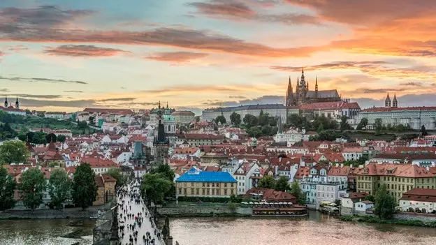 Rancangan yang sempurna untuk menikmati Prague pada musim panas