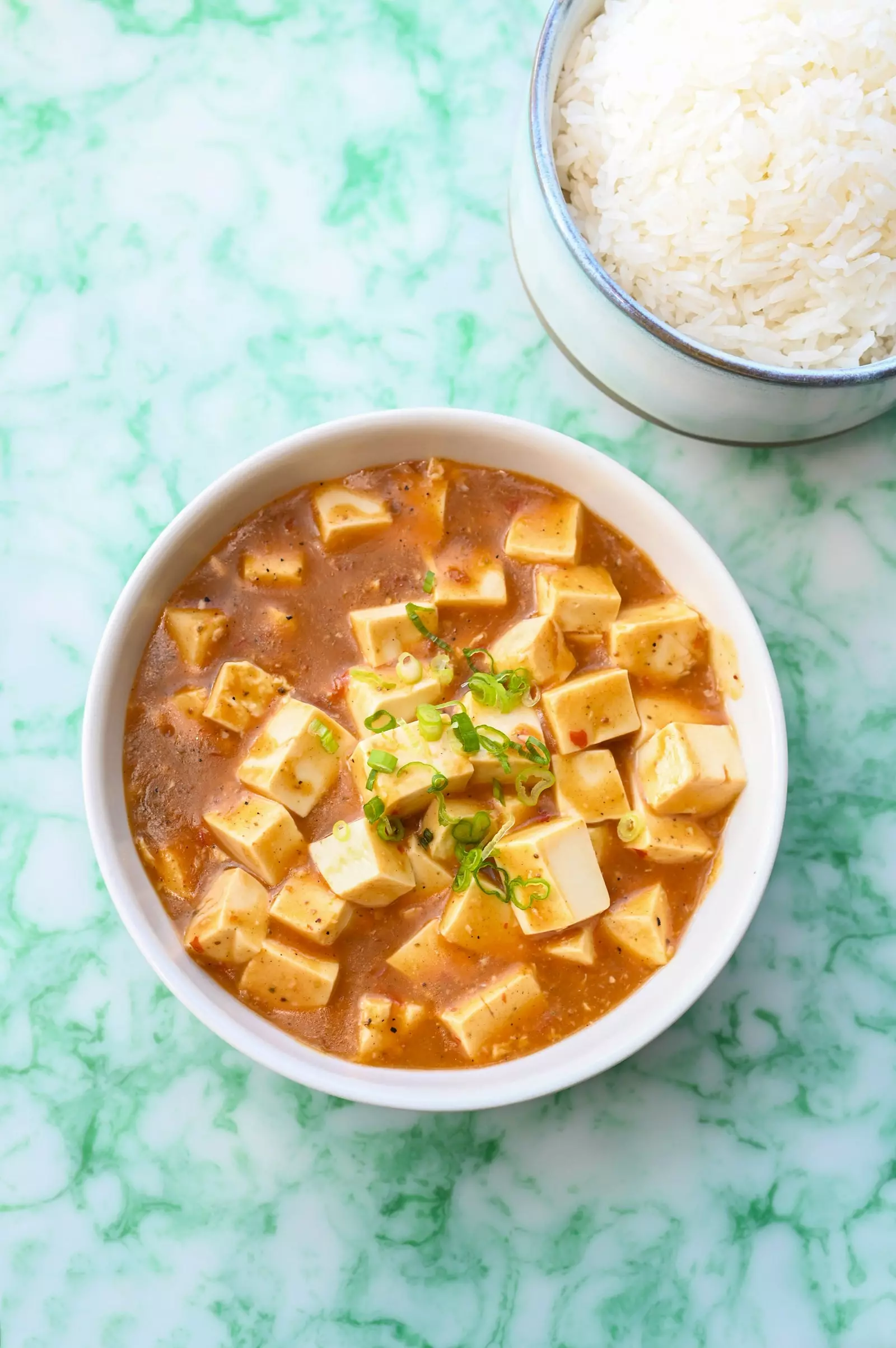 Wok-Tofu mit fermentierter Bohnensauce.