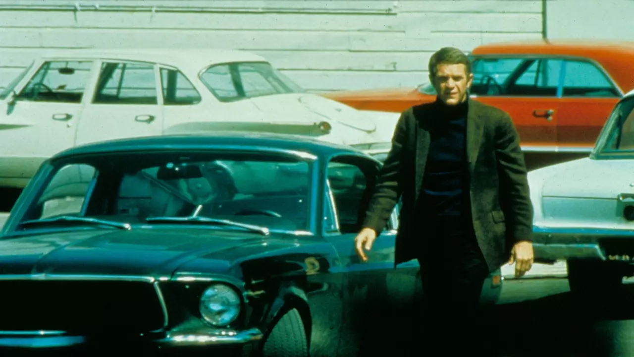 Ford Mustang Bullitt: an ath-incarnation de ghluaisteán Steve McQueen