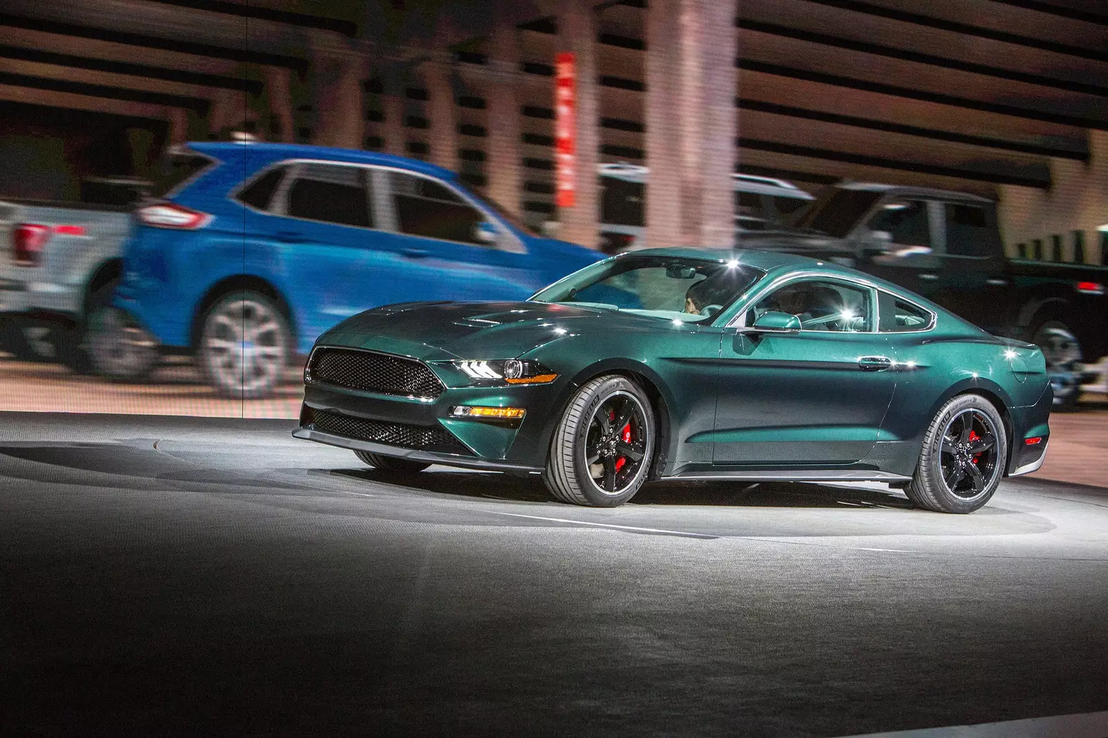 Ford Mustang Bullitt a reencarnação do carro de Steve McQueen