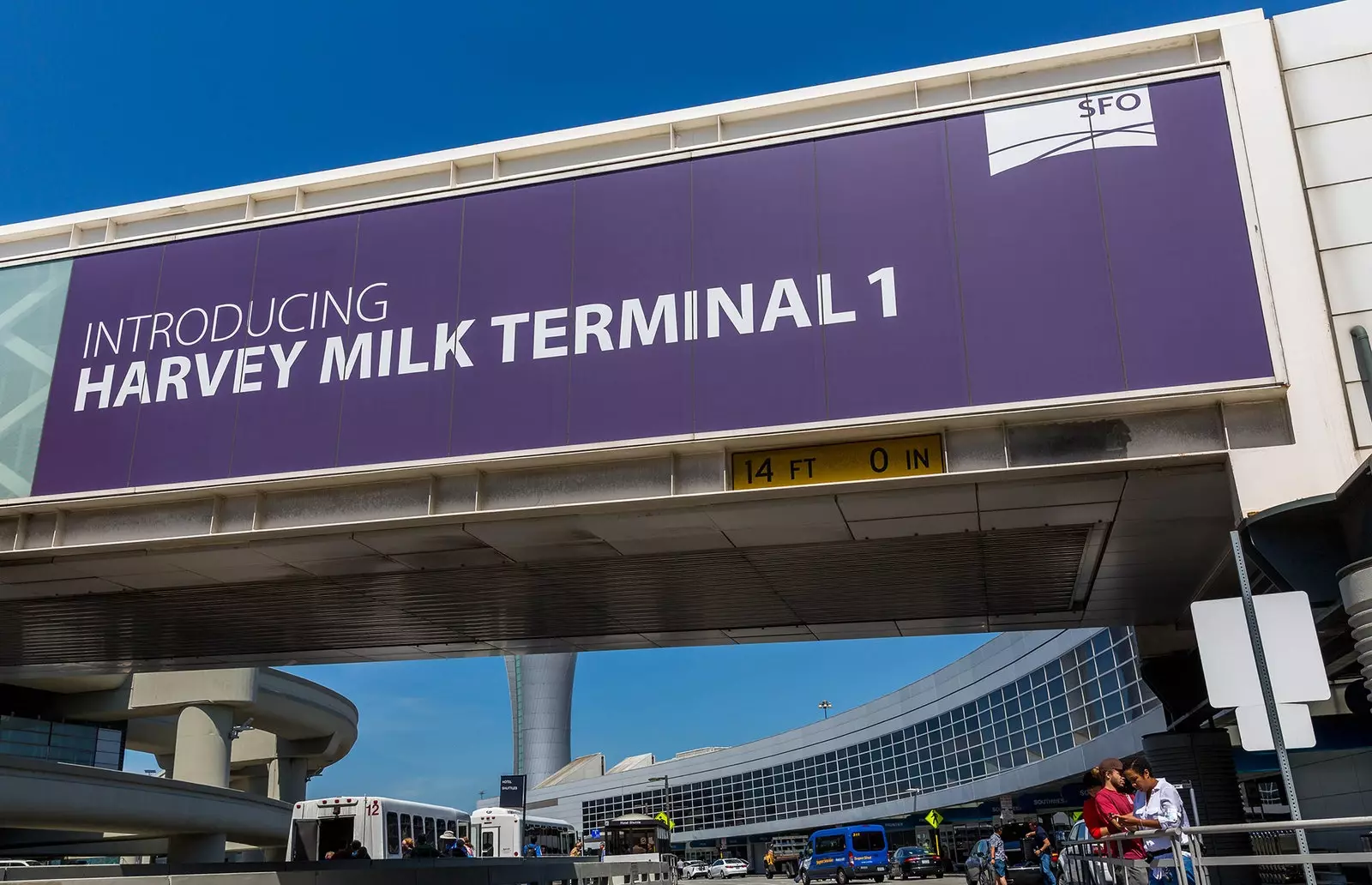 Saapuminen Harvey Milk -terminaaliin SFO:ssa