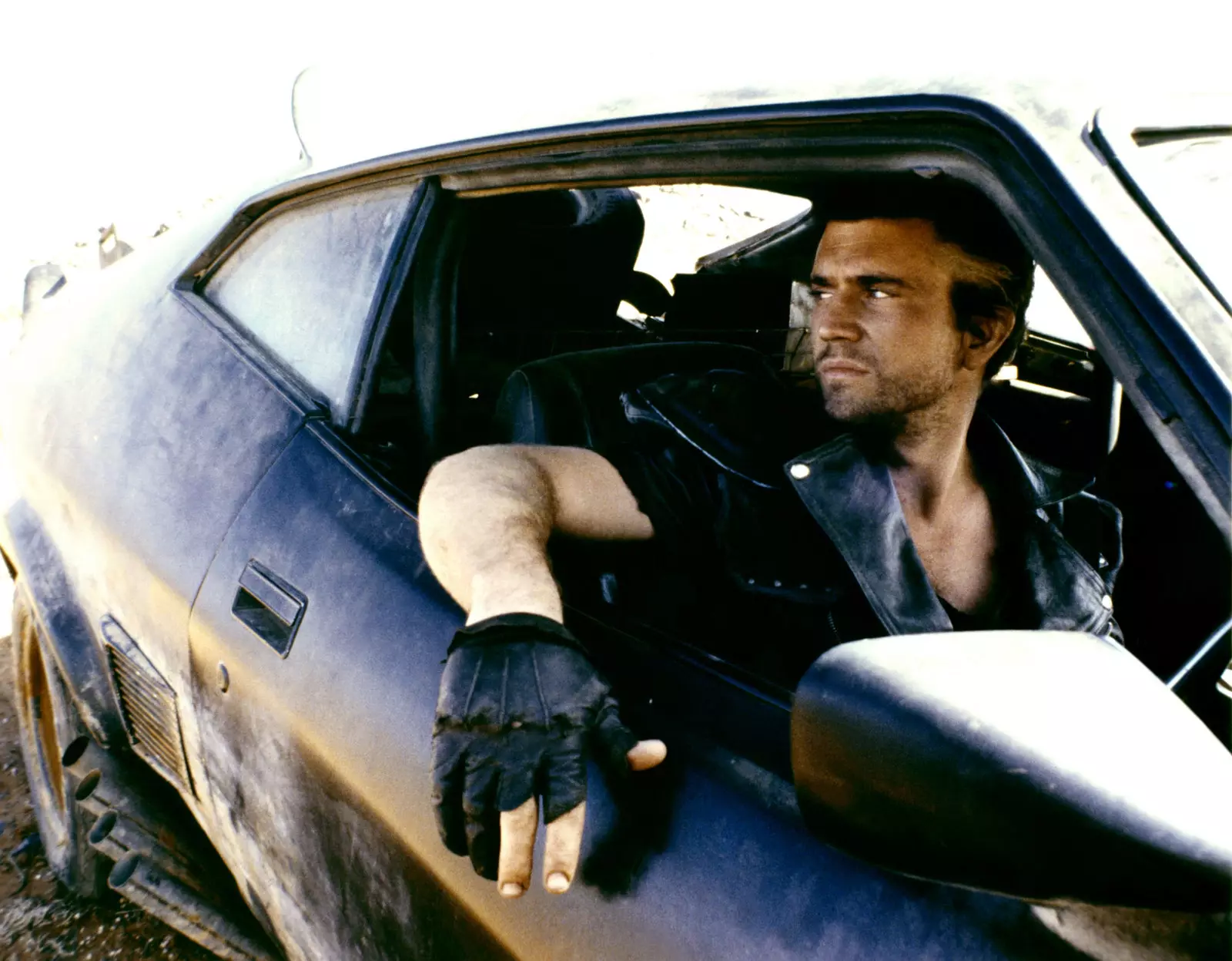 Mark Rockatansky bakom ratten i V8 Interceptor.