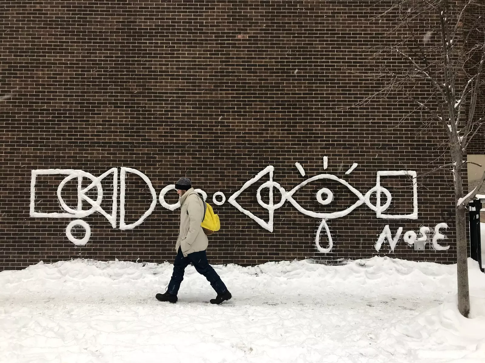 Mit seinen Schneewandbildern verleiht dieser Spanier der vergänglichen Kunst in Chicago eine andere Wendung