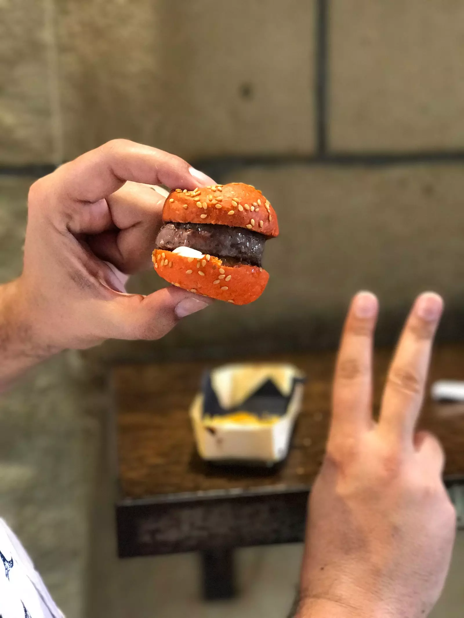 Bánh hamburger mini của A Fuego Negro