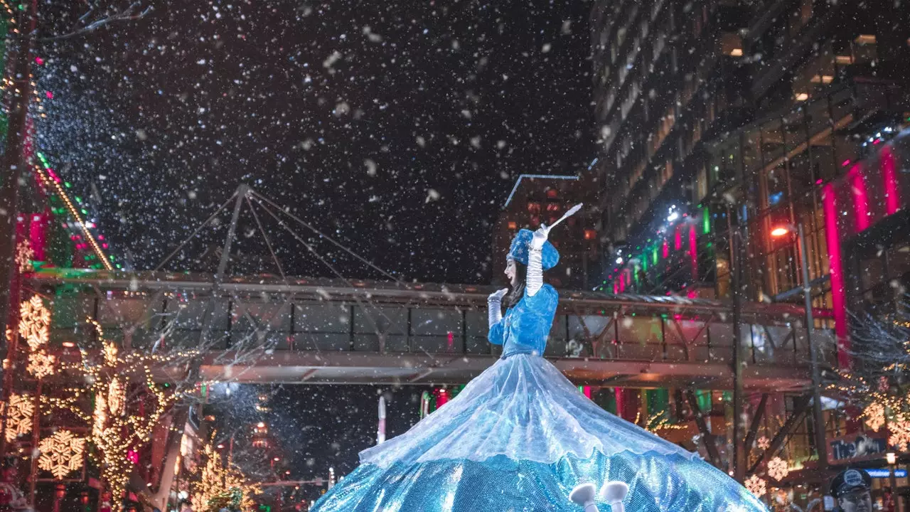 Snowflake Lane: ini adalah parade Natal dengan lampu paling banyak di Seattle