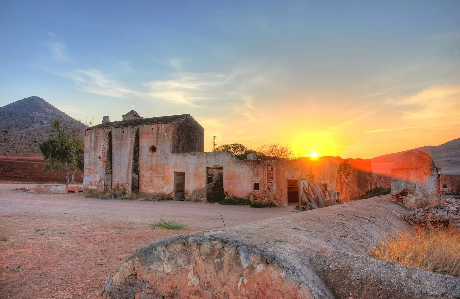 En solnedgang ved Cortijo del Fraile