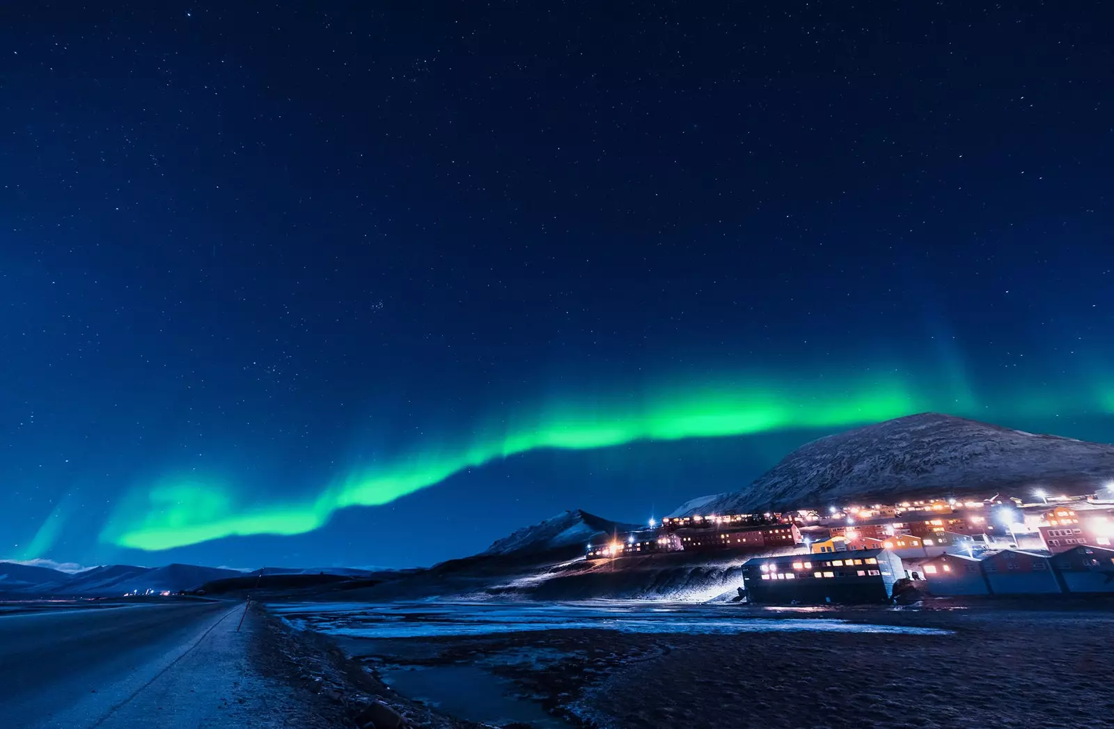 Lampu utara di Svalbard