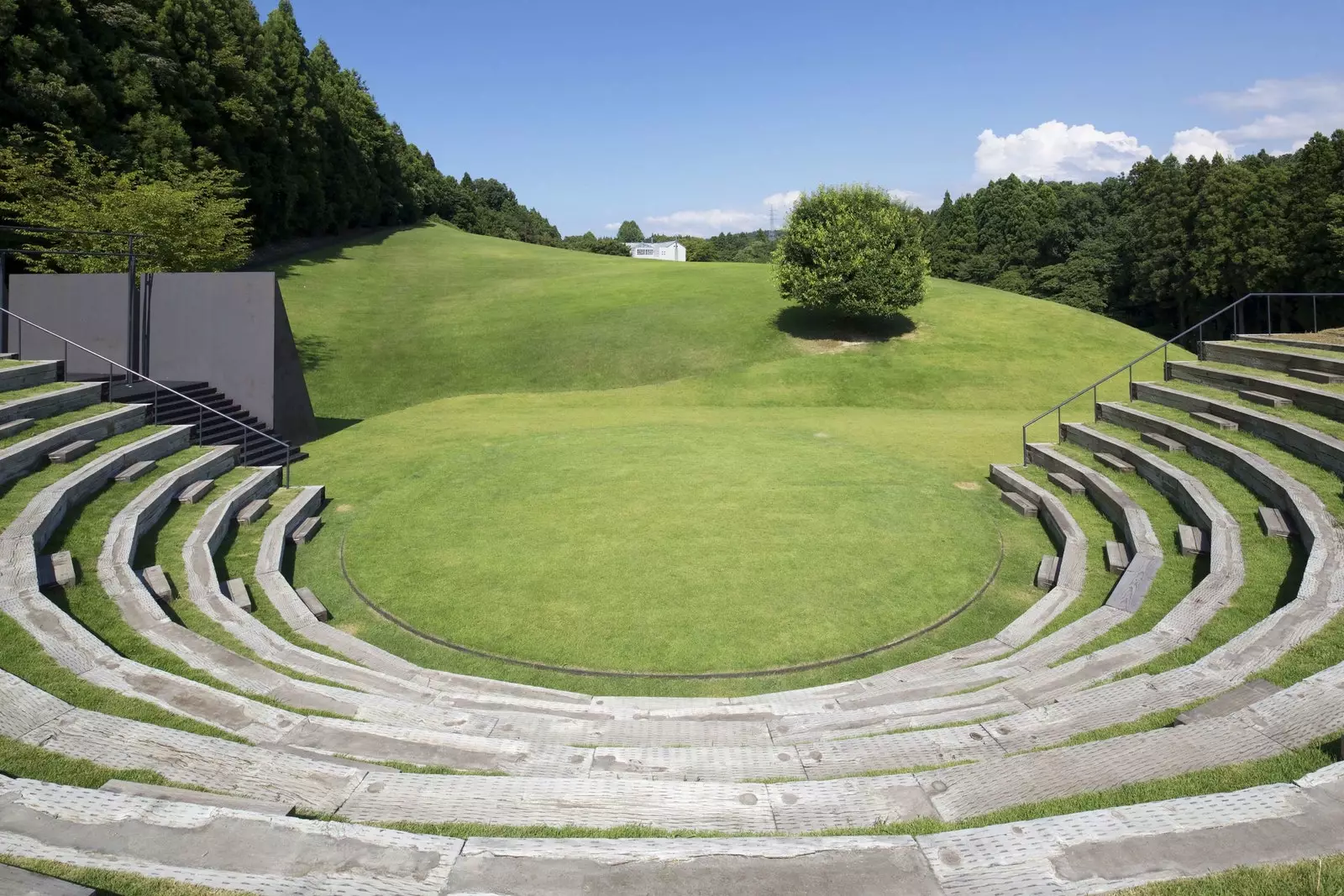 O anfiteatro foi construído no final dos anos oitenta