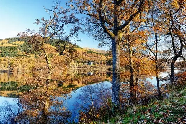 Loch Achray en lille ferskvandsloch nord for Glasgow