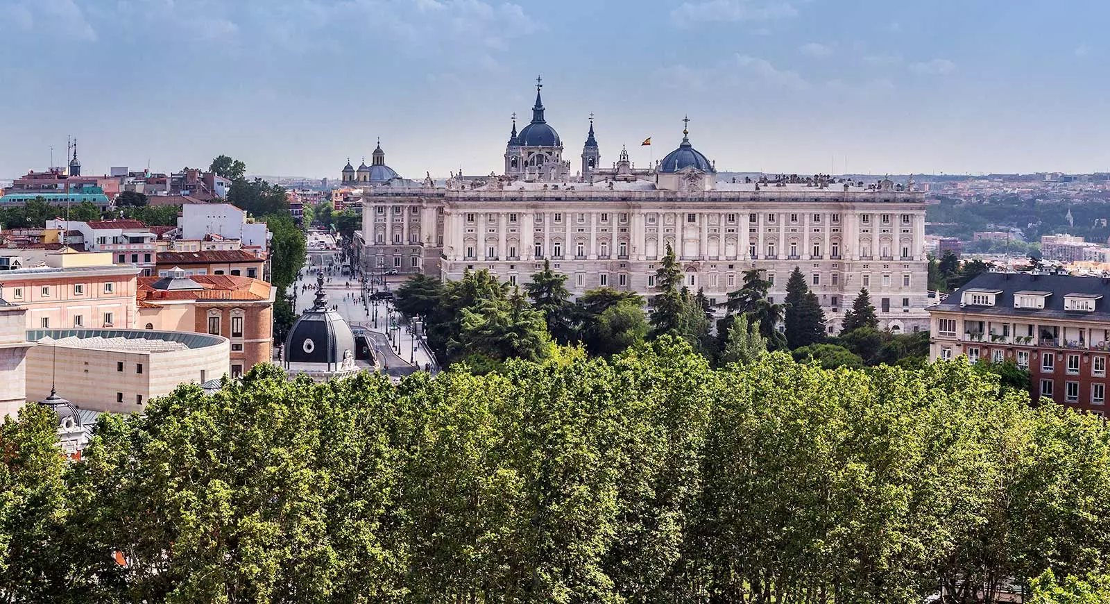 Radhairc den Pálás Ríoga ó Barceló Torre i Maidrid