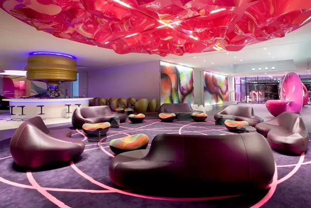 Nhow Hotel av Karim Rashid.