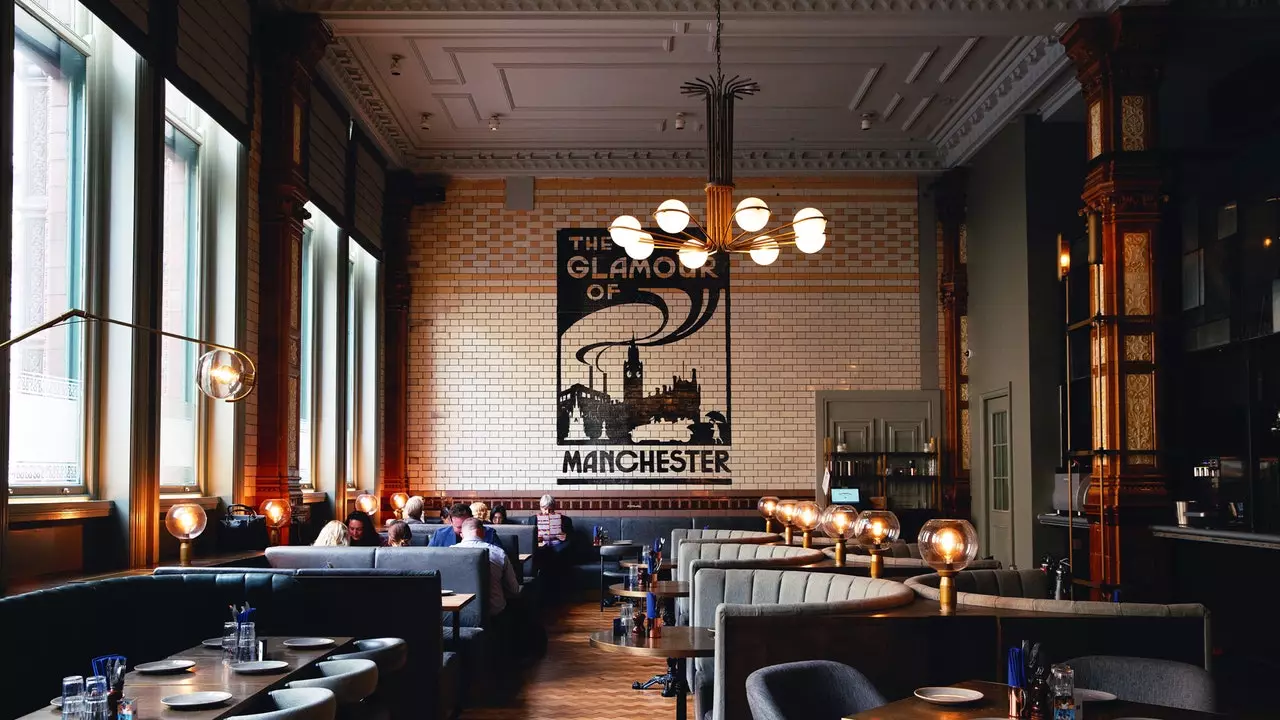 Kế hoạch của bạn bè ở Manchester