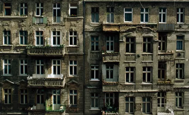 Facciata di un edificio sulla collina di Prenzlau a Berlino, la città paradigma della gentrificazione