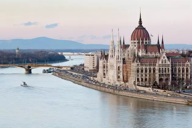 Budapest zwou Stied an engem