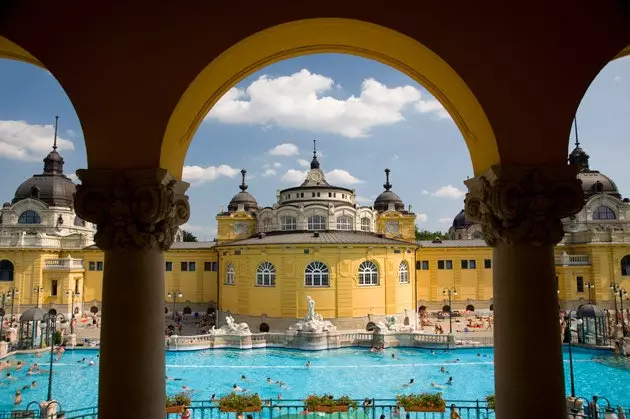 Szchenyi topli izvori i šahovske toplice