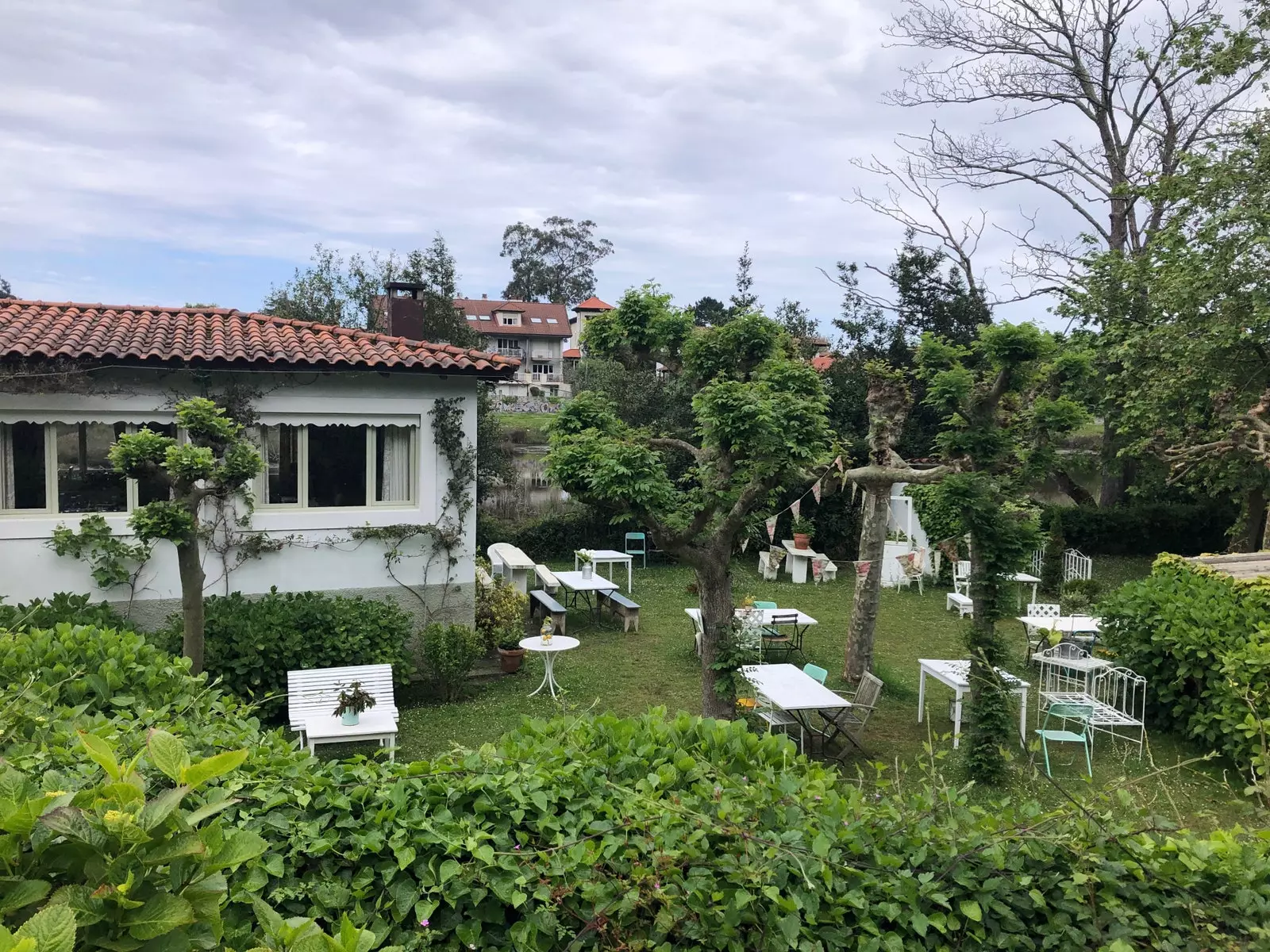 Pilar Bridge Garden i Ribadesella.