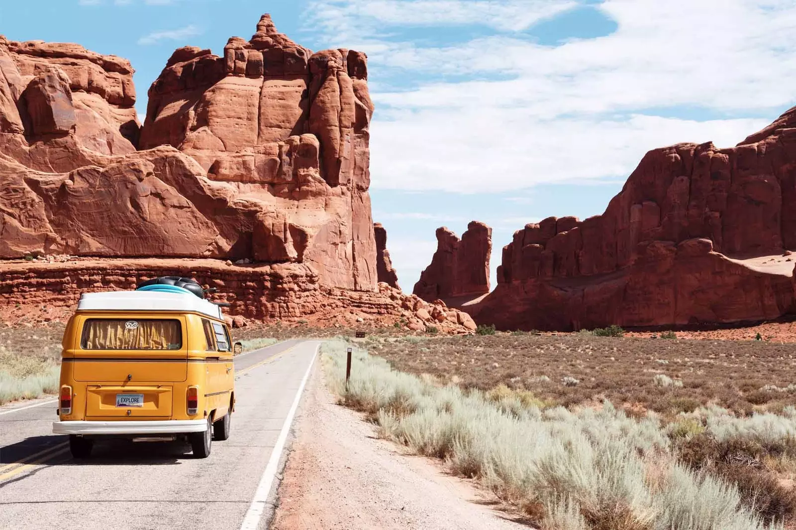 vintage volkswagen minibus