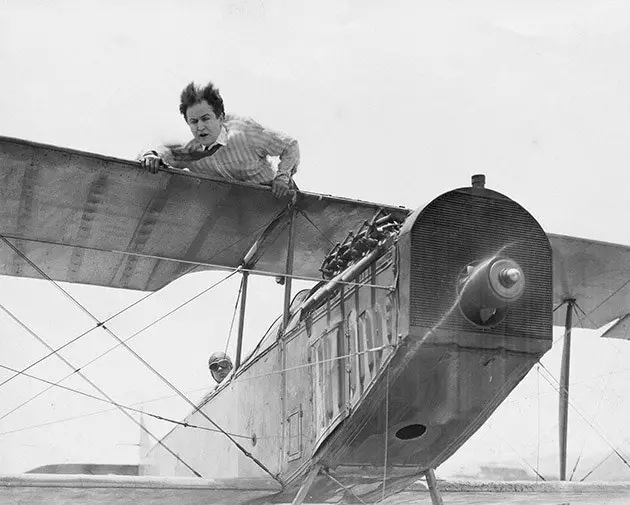 Homem em um avião