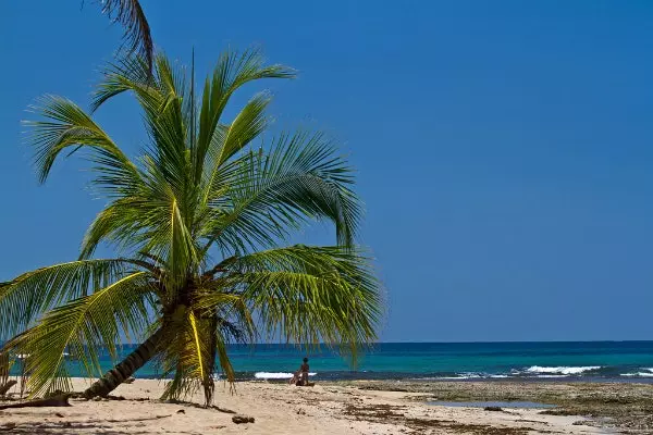 pantai kecil