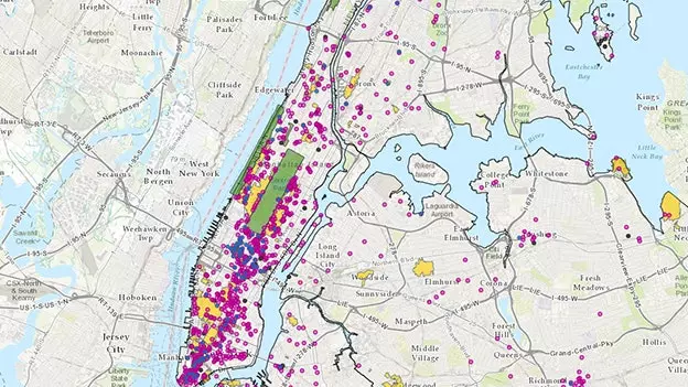 Eine interaktive Karte erkundet die historischen Gebäude von New York