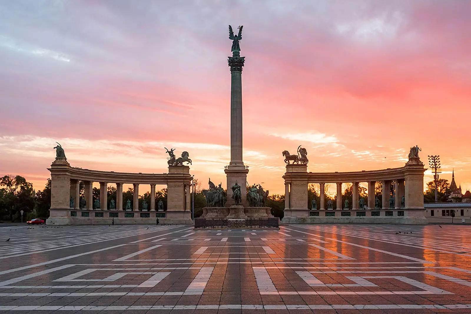 Heroes Square