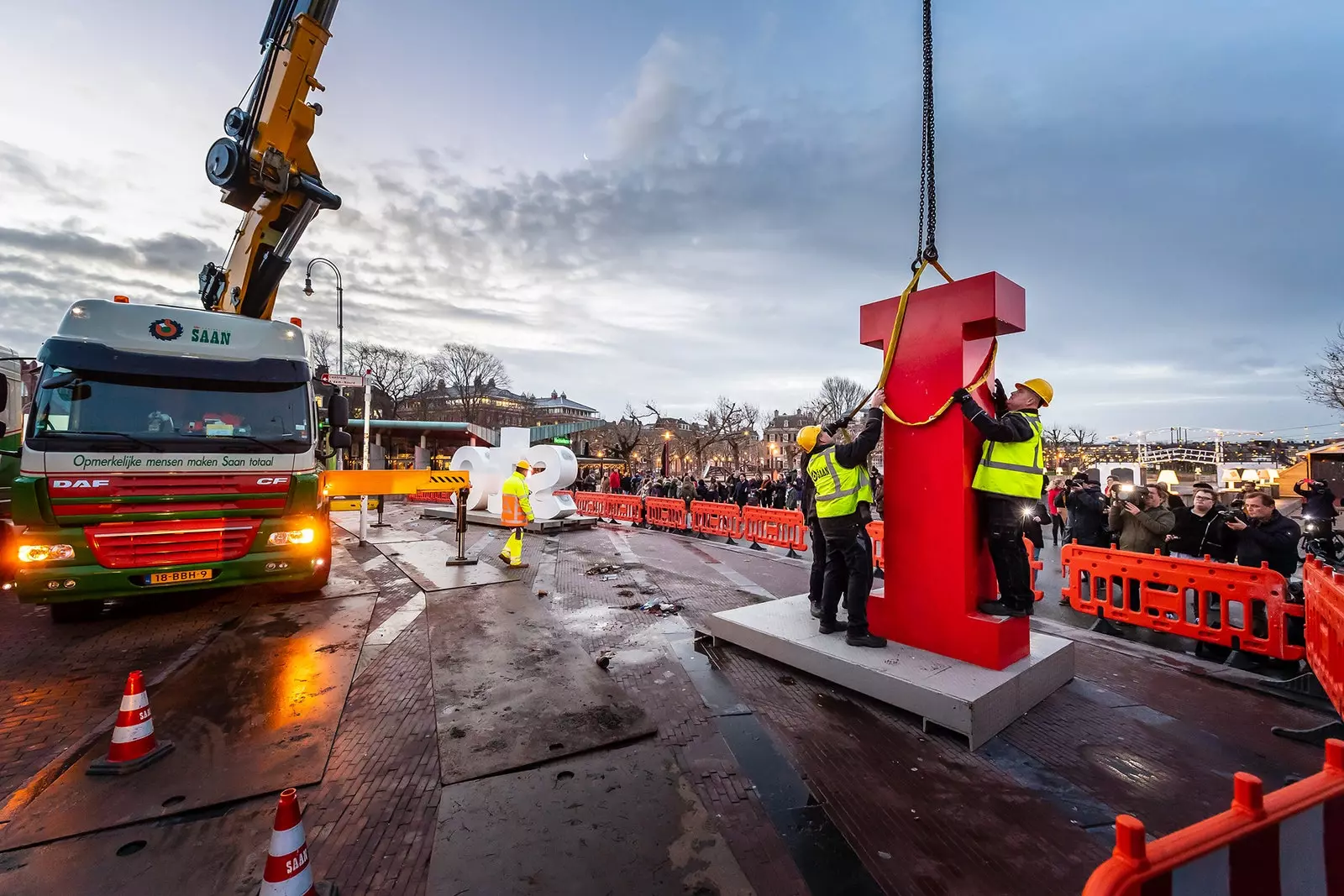 De mytiske bokstavene I amsterdam er fjernet fra byens Museumsplass