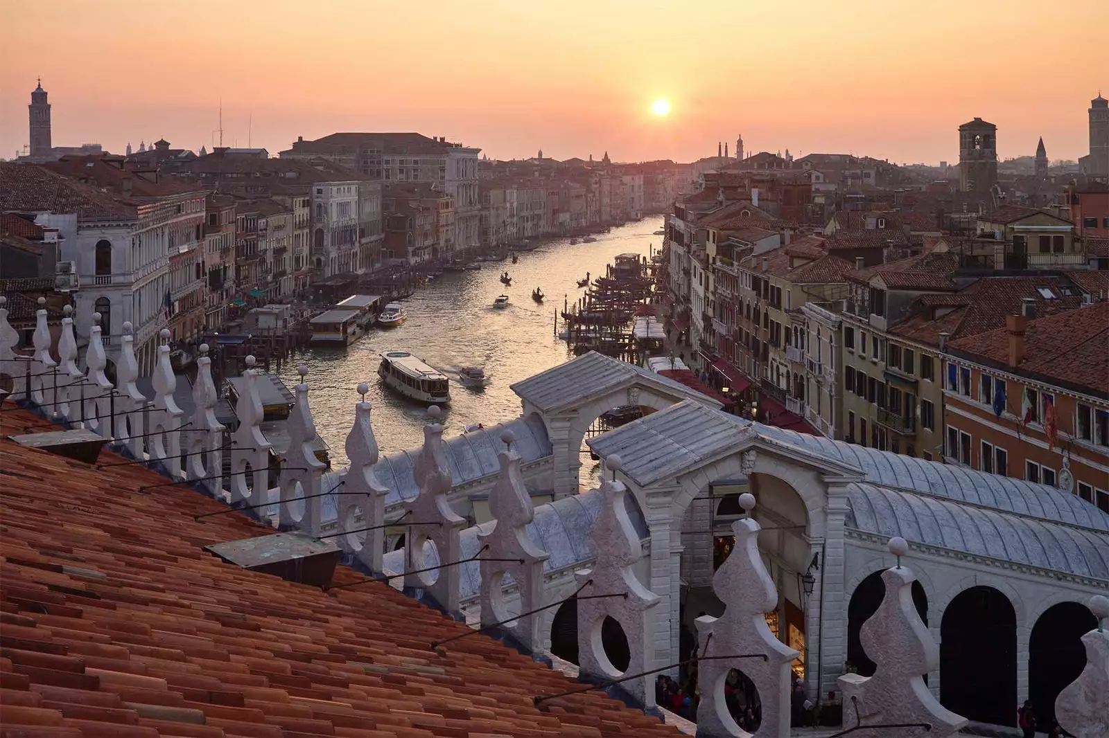 venecia al capvespre des de les teulades