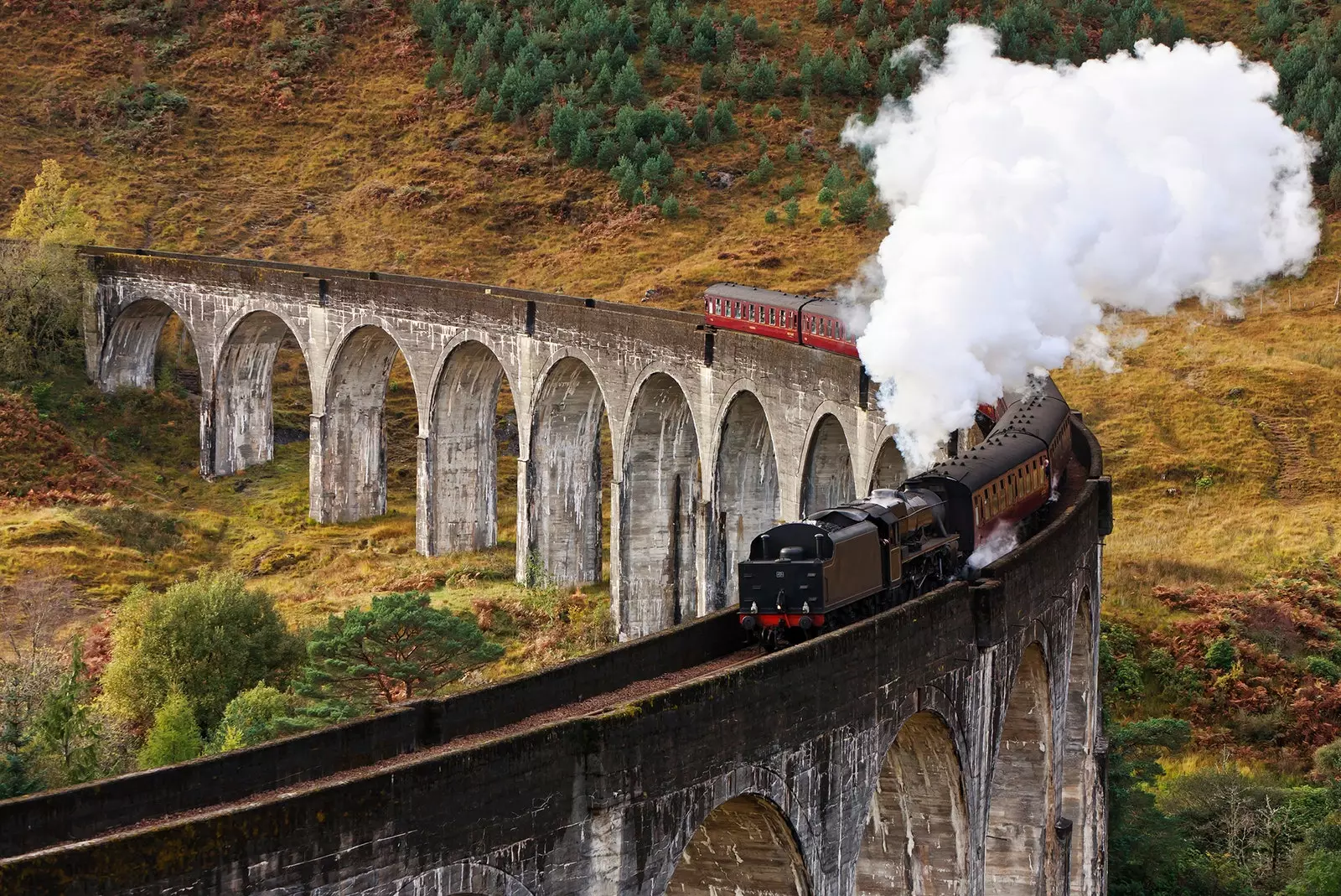 Culgate of the Jacobite Steam Train de mooiste trein ter wereld