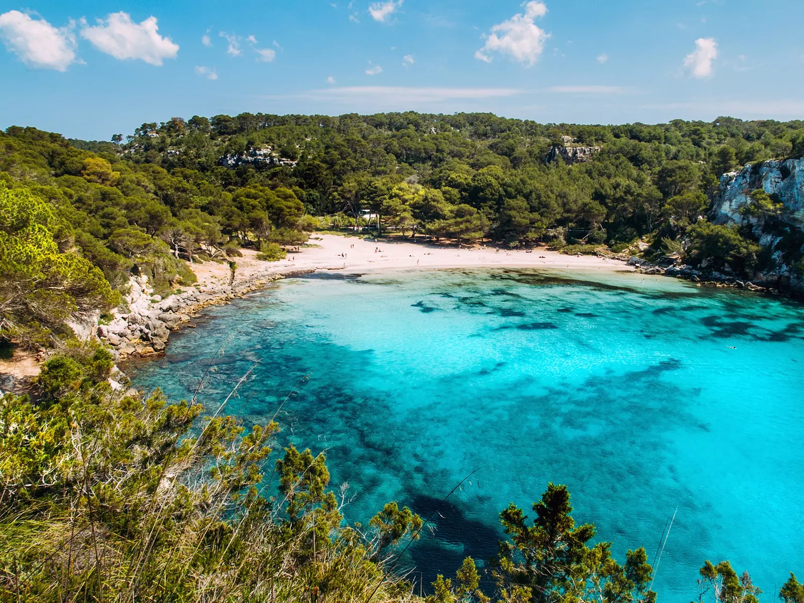 Cala Macarella Menorca η καλύτερη παραλία στην Ισπανία