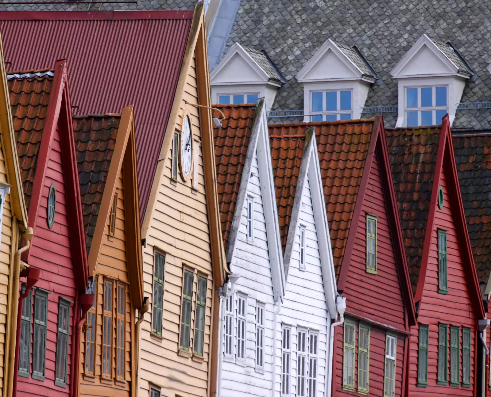 Bergen'deki Bryggen İskelesi, UNESCO Dünya Mirası Listesi'ndedir.