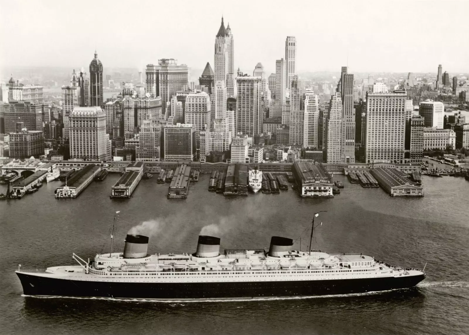 Le navire Normandie à New York 1935.