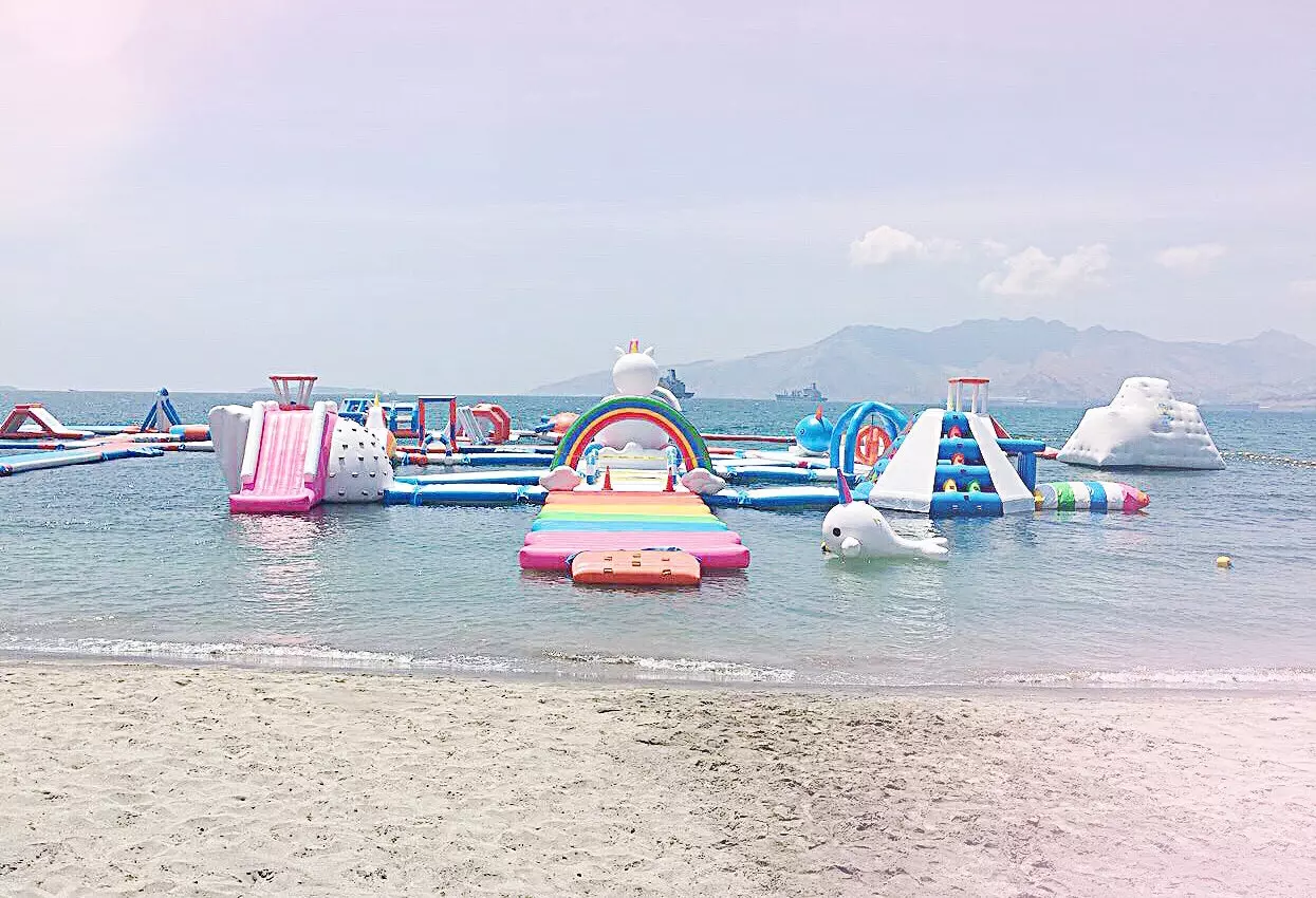 Inflatable Island o l'illa dels unicorns