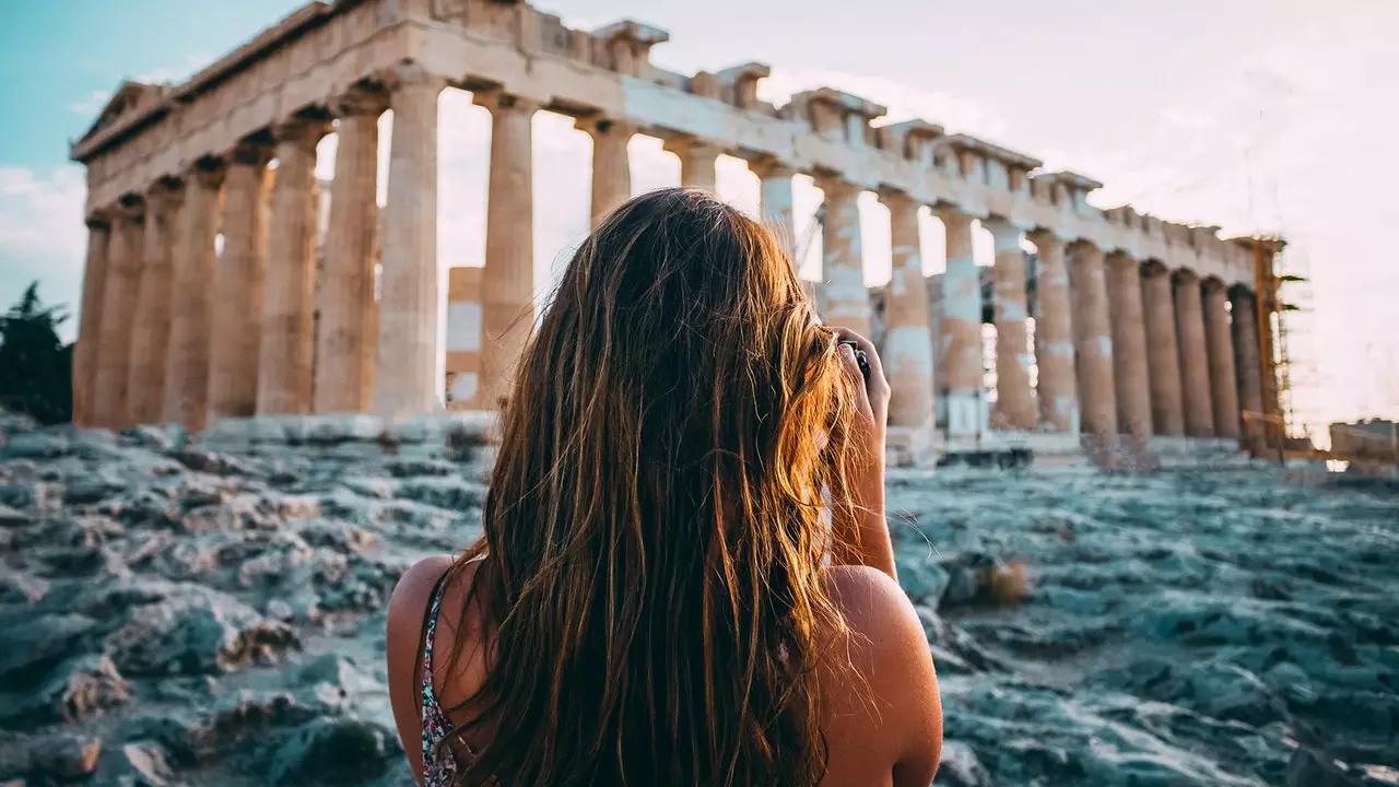 Ευρωπαϊκές συστάσεις για επιστροφή στην ΕΕ