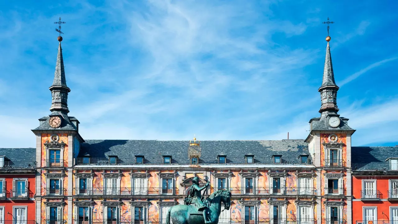 Plaza Mayor i Madrid: 400 år med historie på bare én hektar