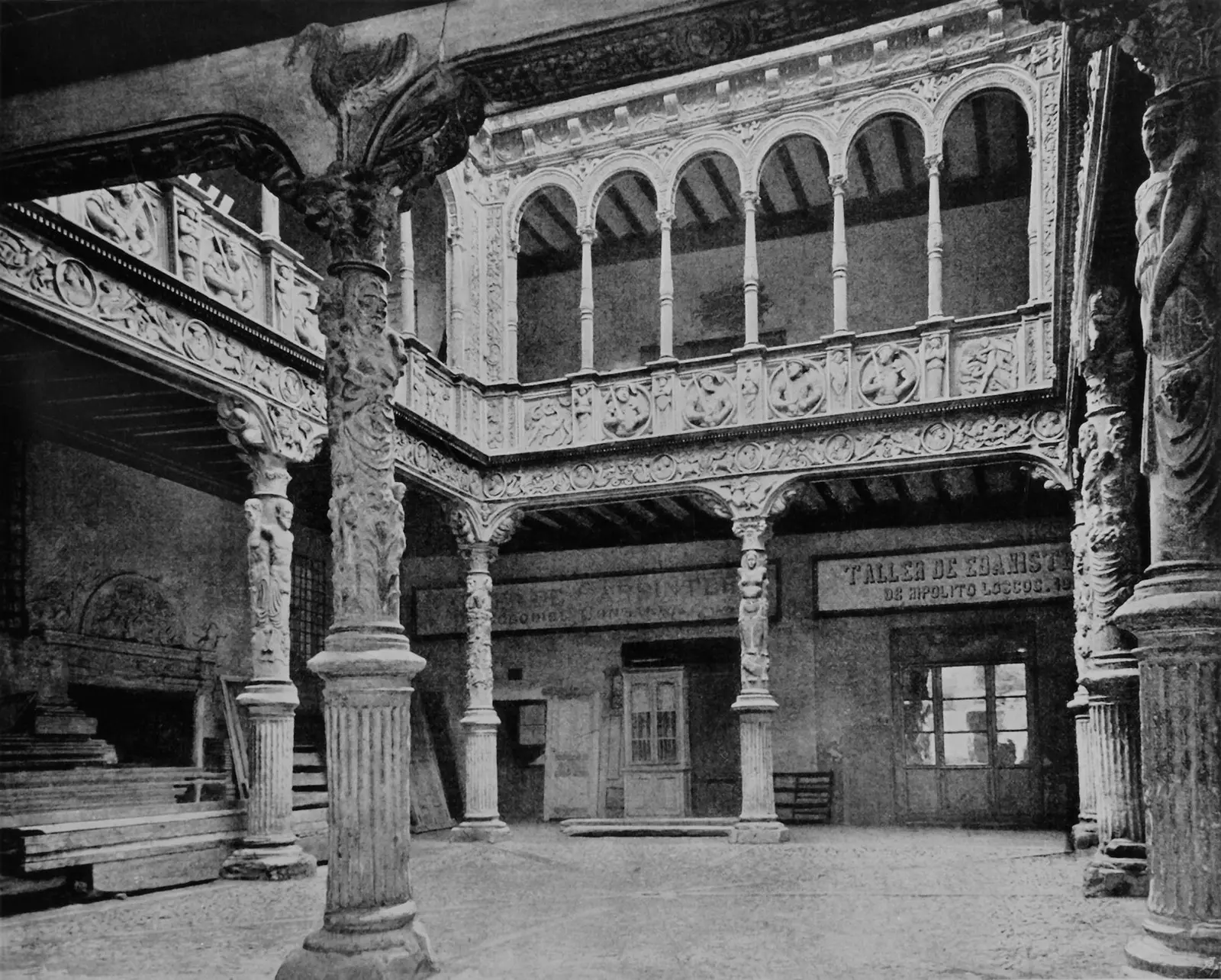 Patio de la Infanta o poveste de dragoste renascentista din Zaragoza