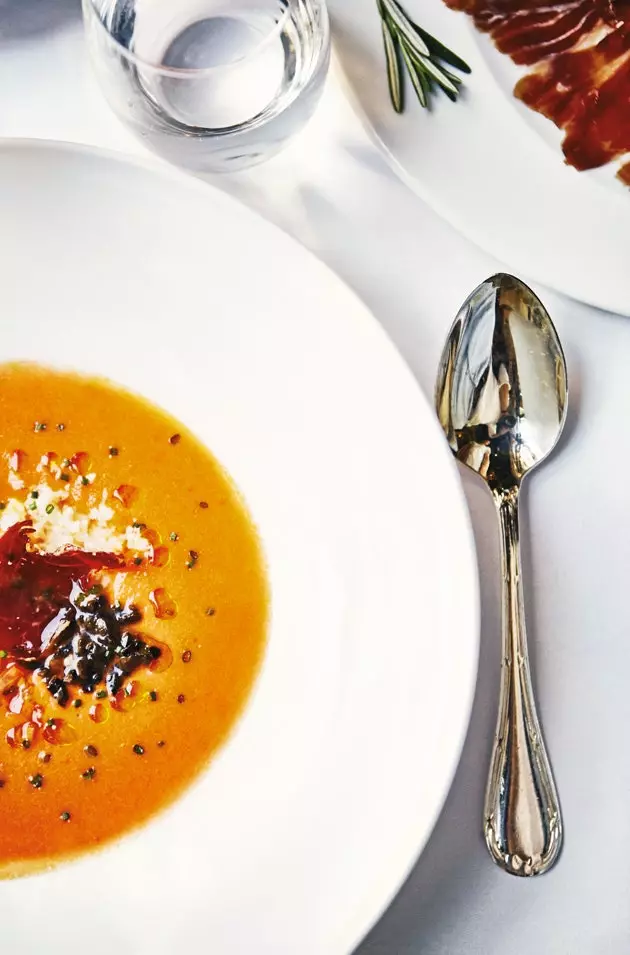 Gazpacho in restaurant San Fernando in Hotel Alfonso XIII