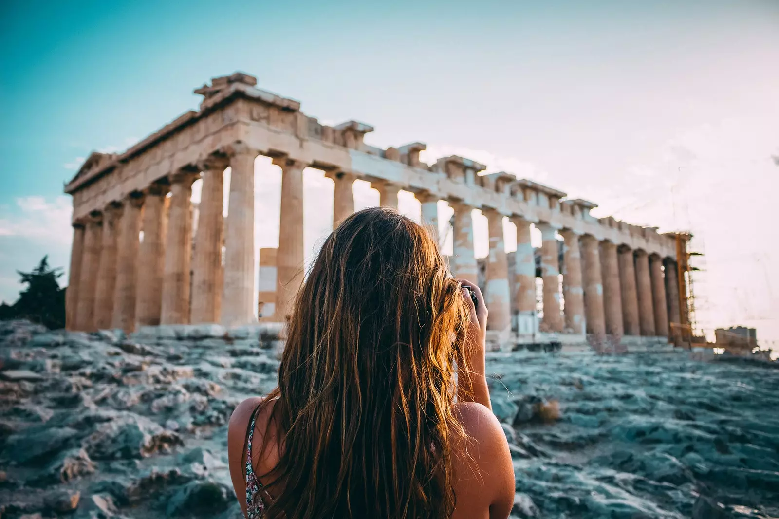 Turas ar ais in am trí Acropolis na hAithne