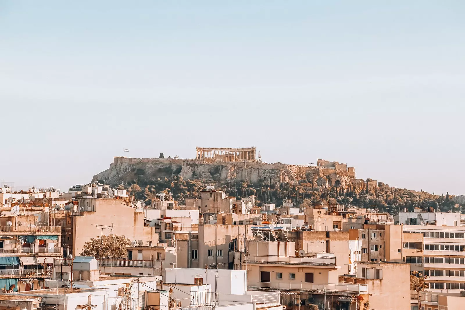 L'skyline d'Atenes amb l'acròpolis de fons