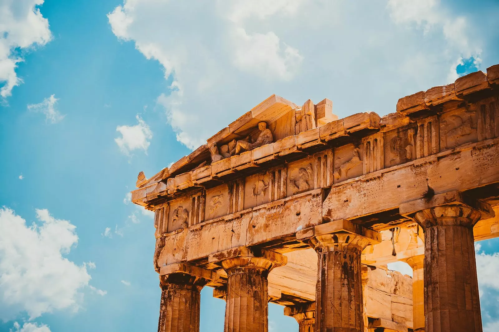 Akropolis'in büyük eseri yüce Parthenon