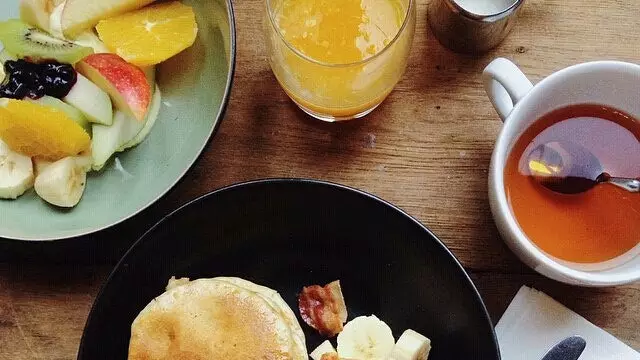 Hagelslag, Uitsmijter und andere Delikatessen: So frühstückt man in Amsterdam