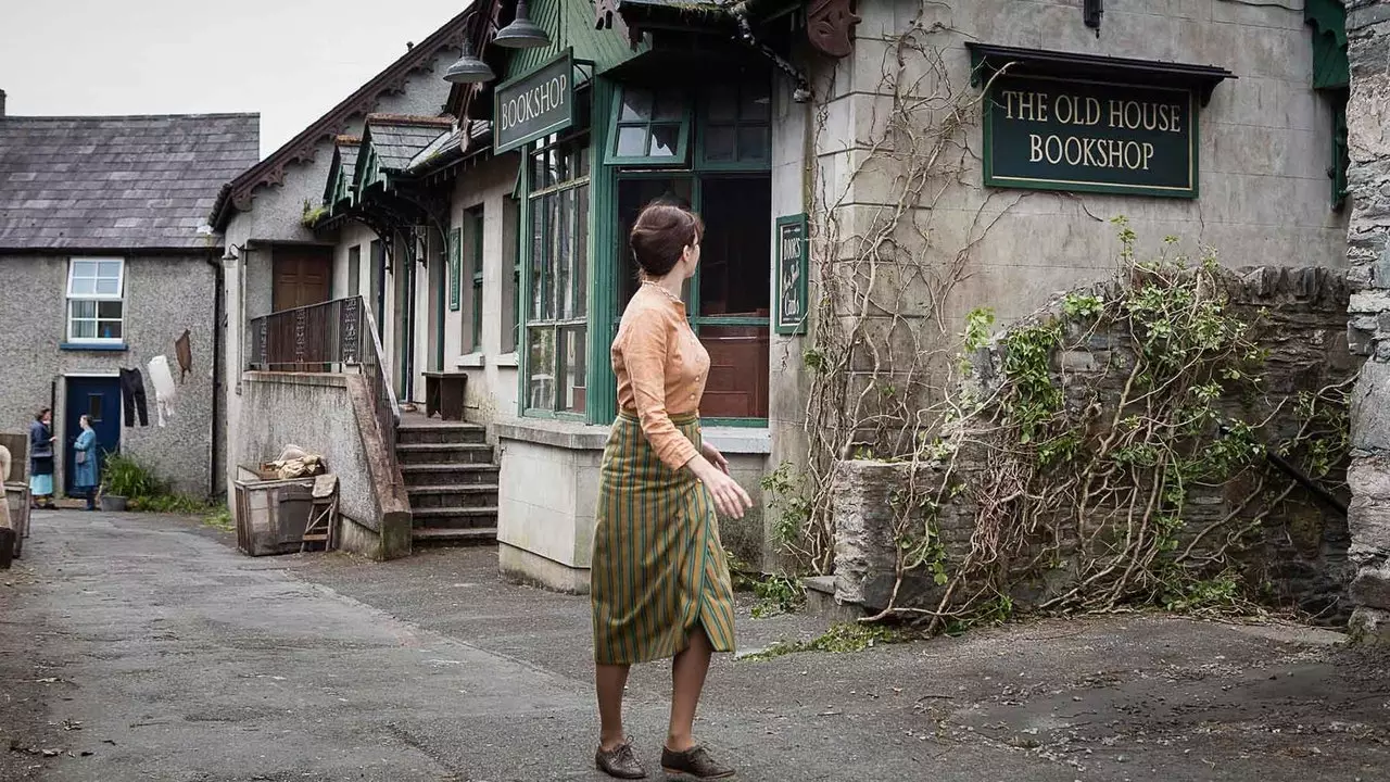 Isabel Coixet reser till Irland i slutet av 1950-talet i sin nya film "The Bookstore"