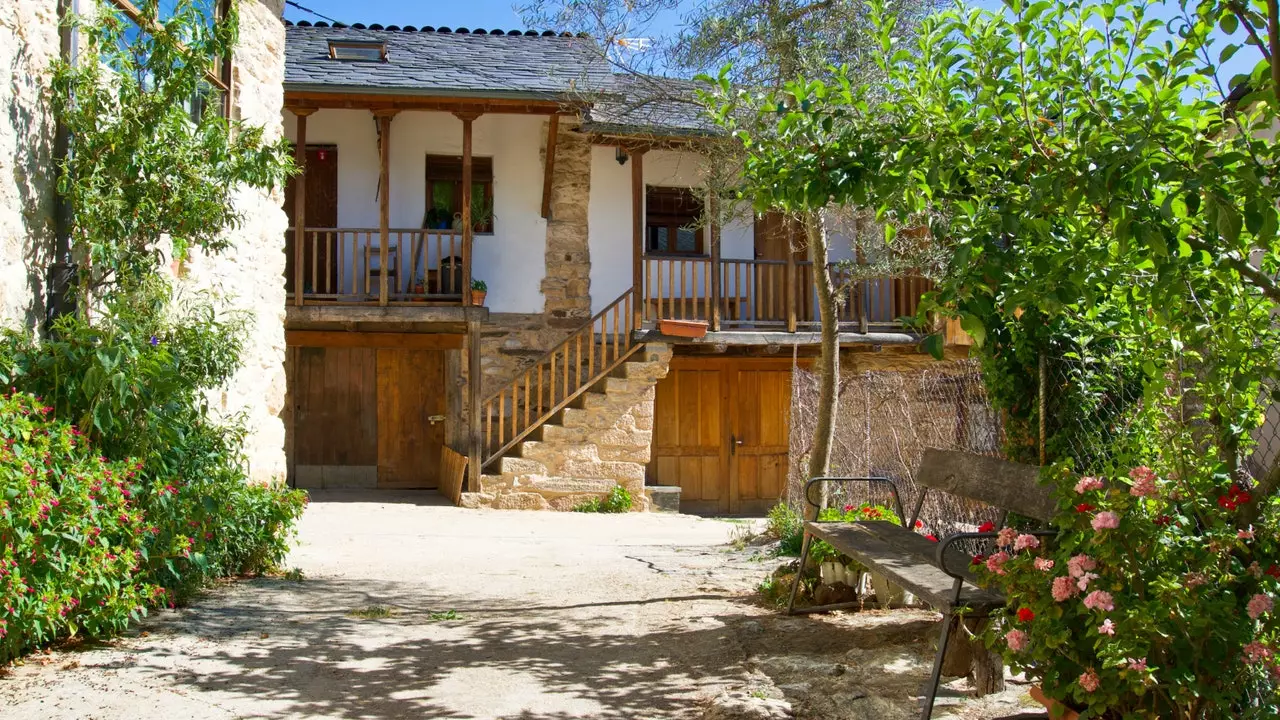 Valdeorras, do coração de ouro ao telhado da Galiza