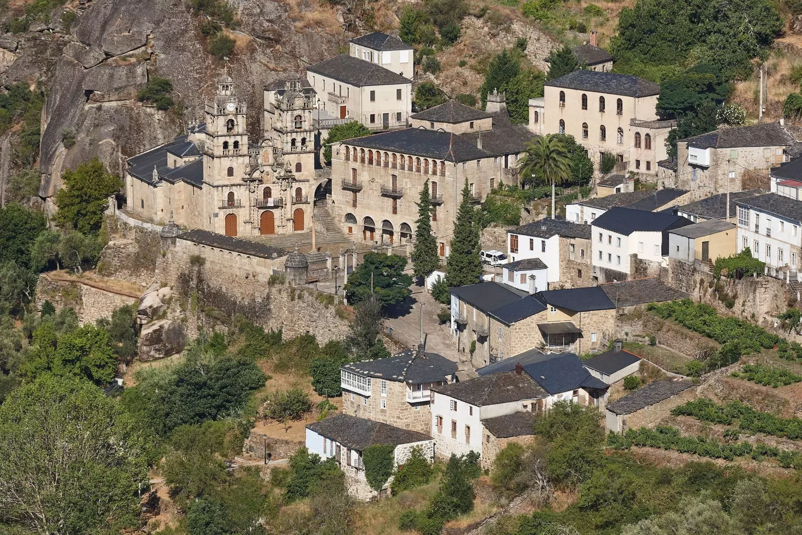 Ιερό χωριό της Ας Ερμίδας