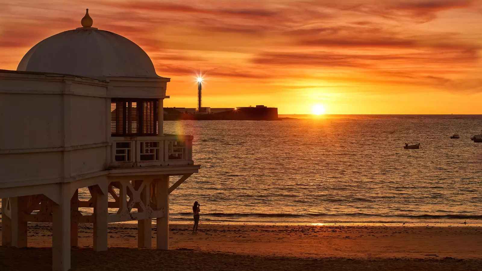 Le coucher de soleil de La Caleta à Cadix est le plus beau d'Espagne