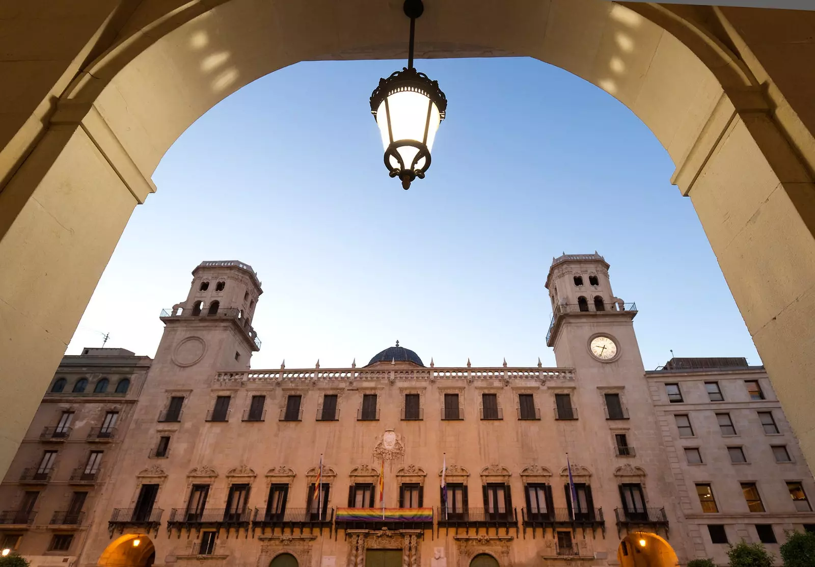 Fachada da Câmara Municipal da cidade de Alicante