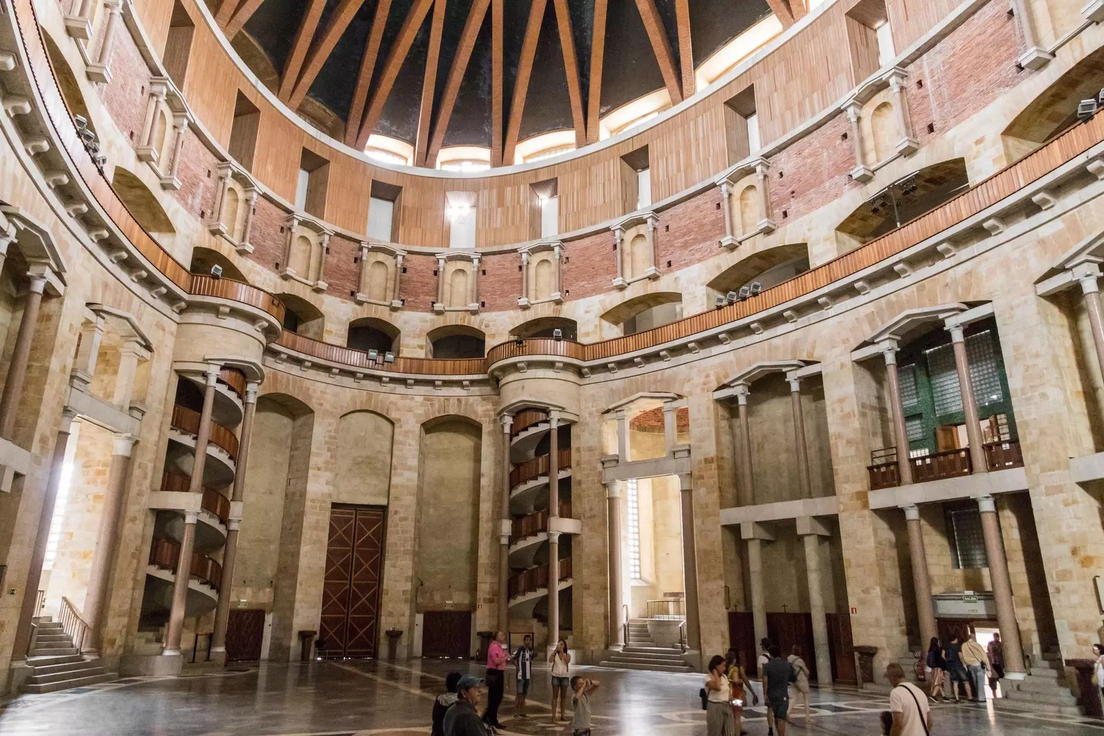 Intérieur du Laboral Gijón