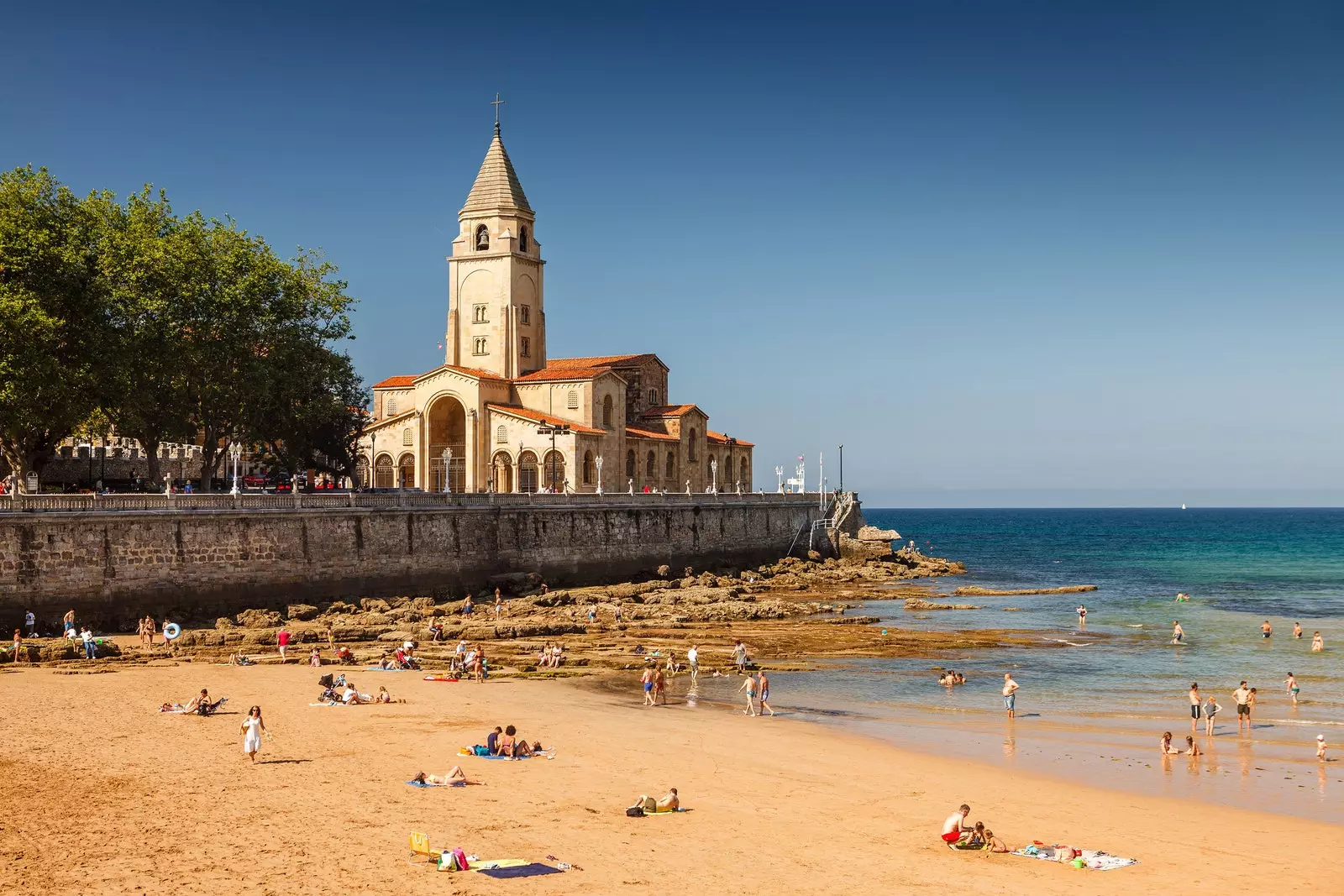 Pláž San Lorenzo Gijon