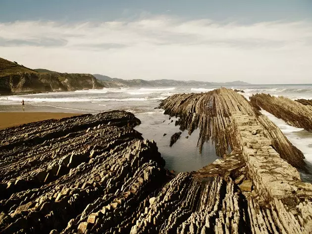 On va à Zumaia pour caresser des météorites