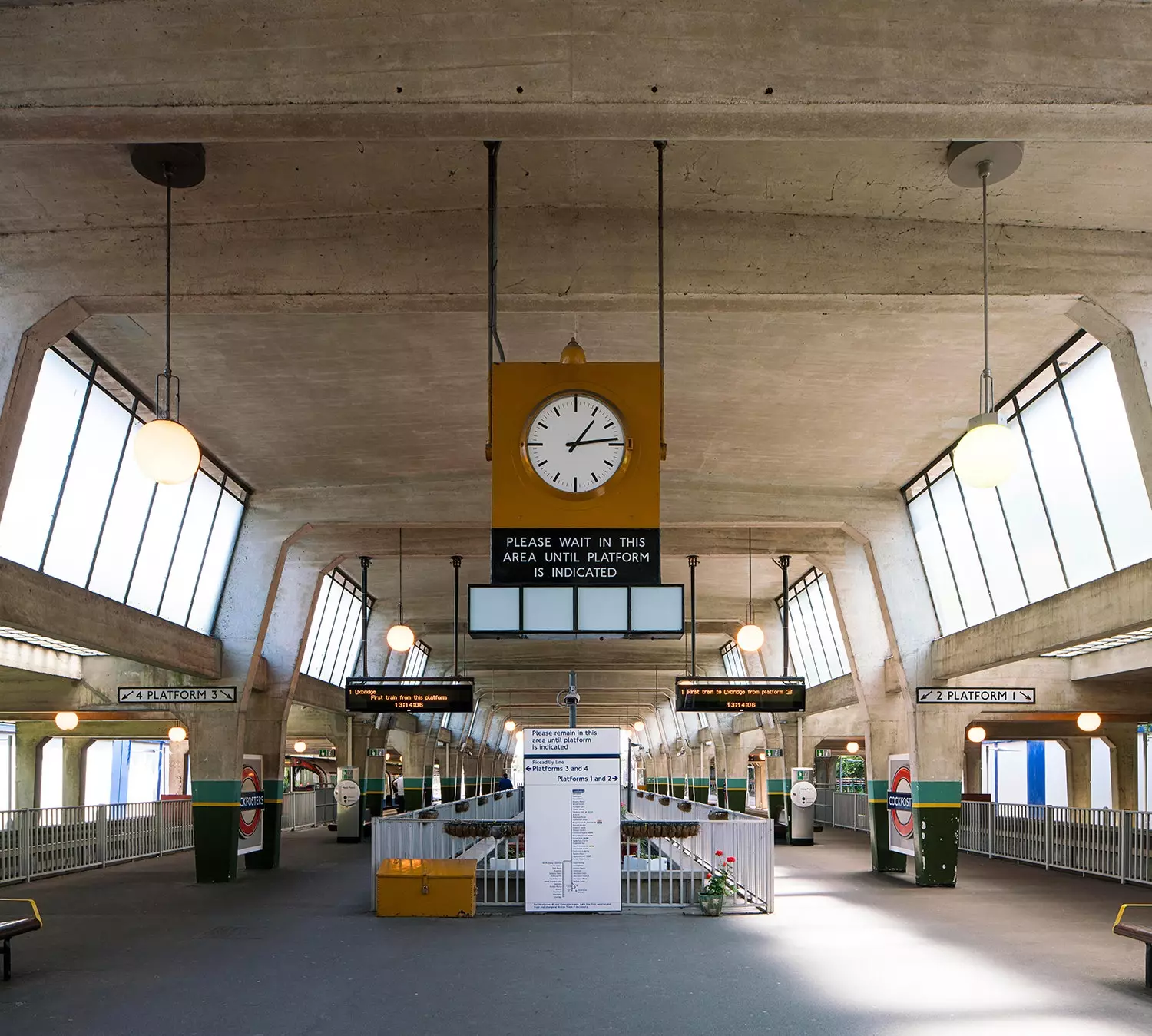 Cockfoster Station op der Piccadilly Line.